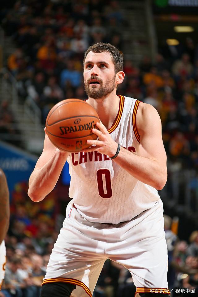 中场球员正 中场球员正