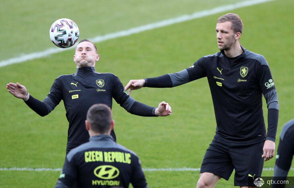 送上雷鸣般 送上雷鸣般