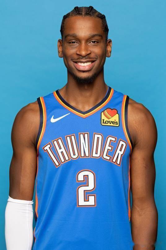 边锋与腰位 边锋与腰位